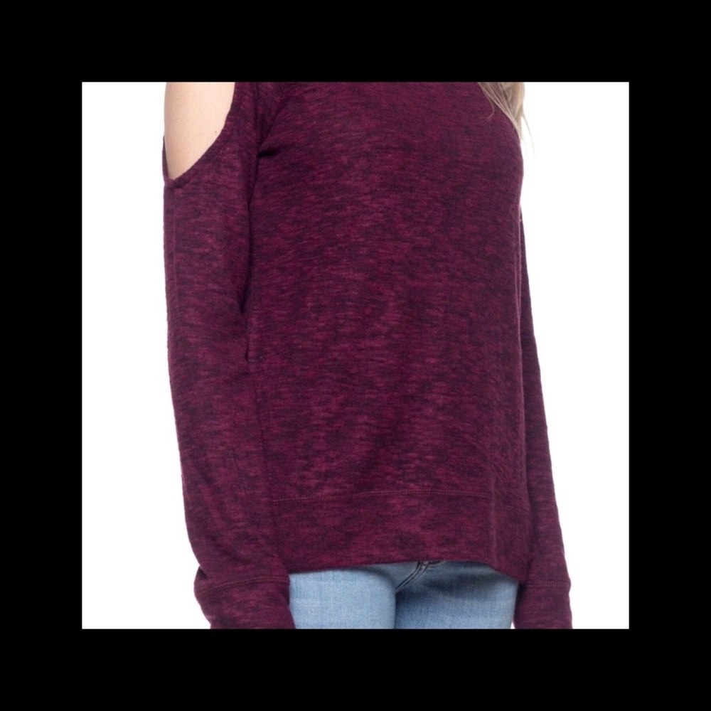 ➕cold shoulder sweater - Picture 2 of 3